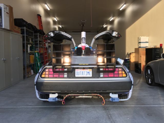 1981 DeLorean Time Machine - photo 12