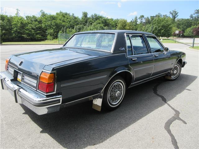 1985 Oldsmobile Eighty-Eight Delta 88 Royale Brougham - photo 12