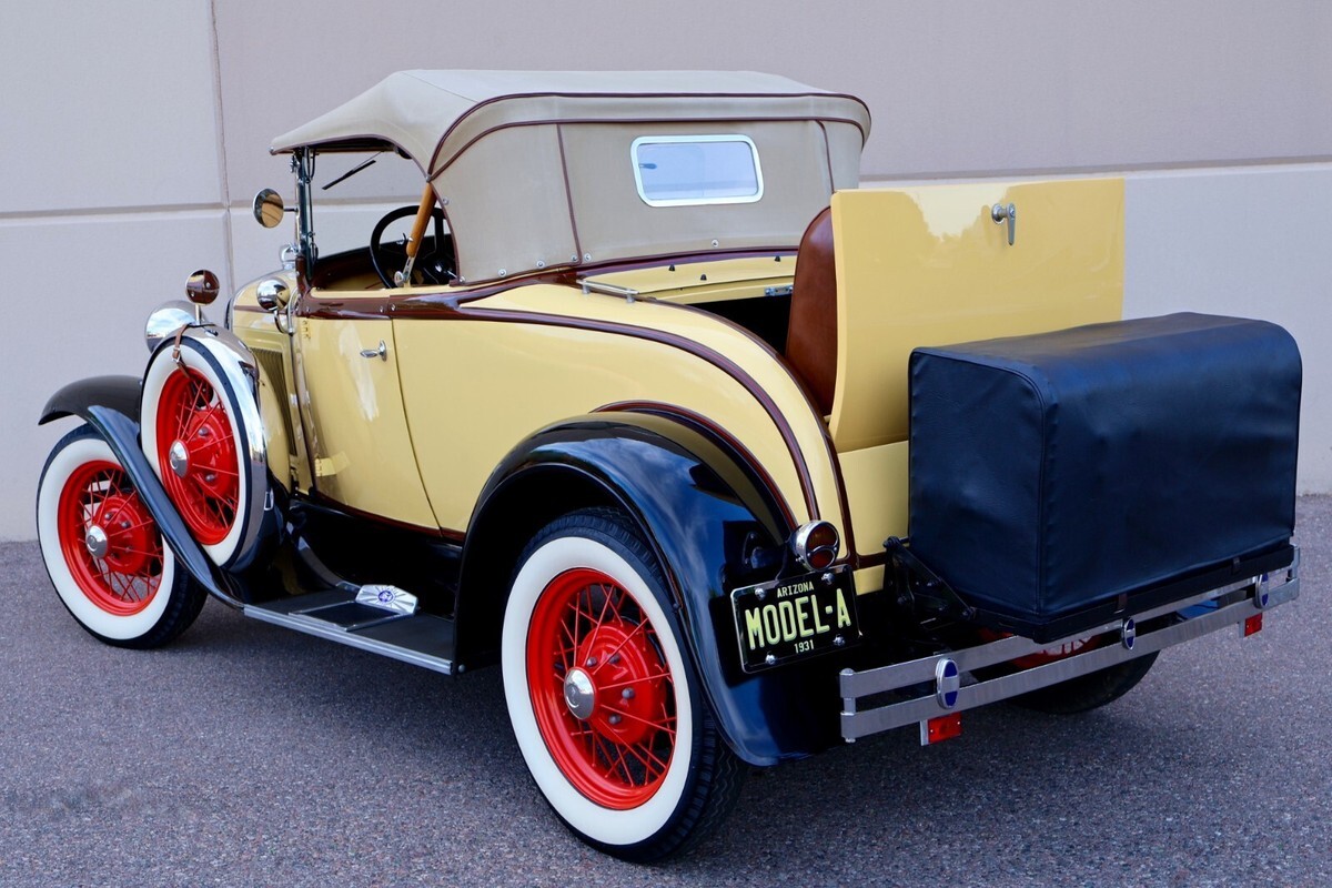 1931 Ford Model A Deluxe Oldtimer full of prewar goodies as a Packard - photo 10