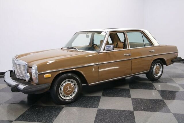 1976 Mercedes-Benz 200-Series -- - photo 7