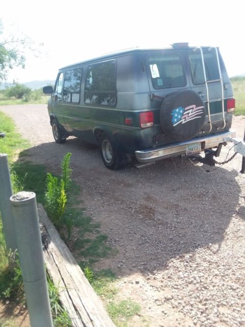 Dependable well maintained conversion van 1993 Chevrolet G20 Van