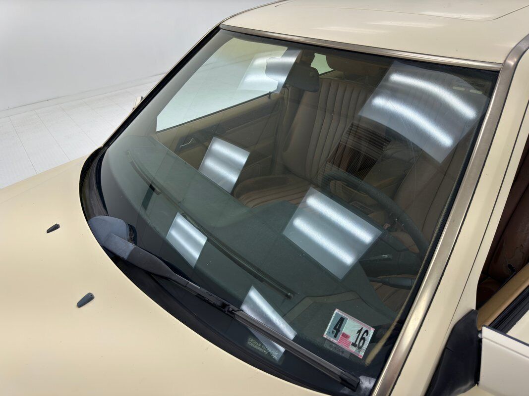 1993 Mercedes-Benz 300-Series 2.5 Turbo Sedan - photo 12