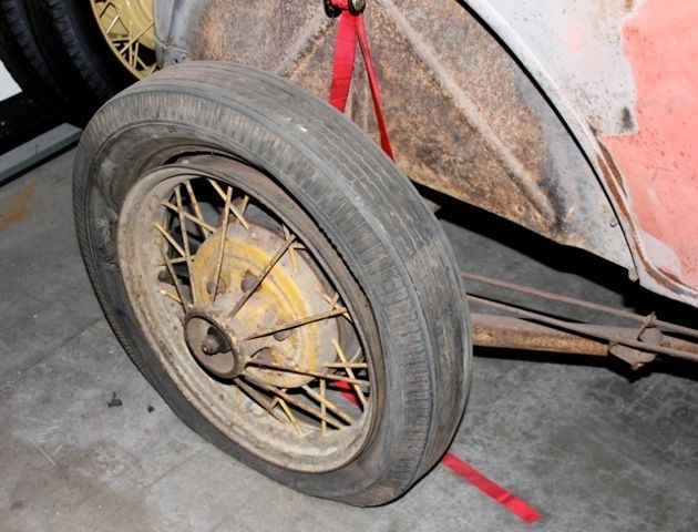 1930 Ford Model A Sport coupe - photo 8