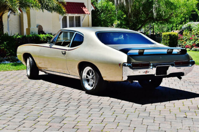 1969 Pontiac Tempest GTO Striping 350 V8 A/C - photo 4