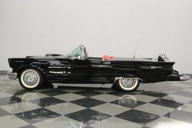 1957 Ford Thunderbird -- - photo 8