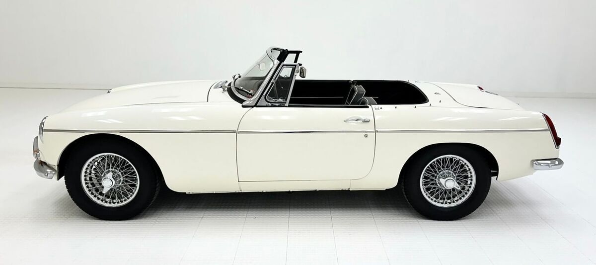 1967 MG MGB Roadster - photo 4
