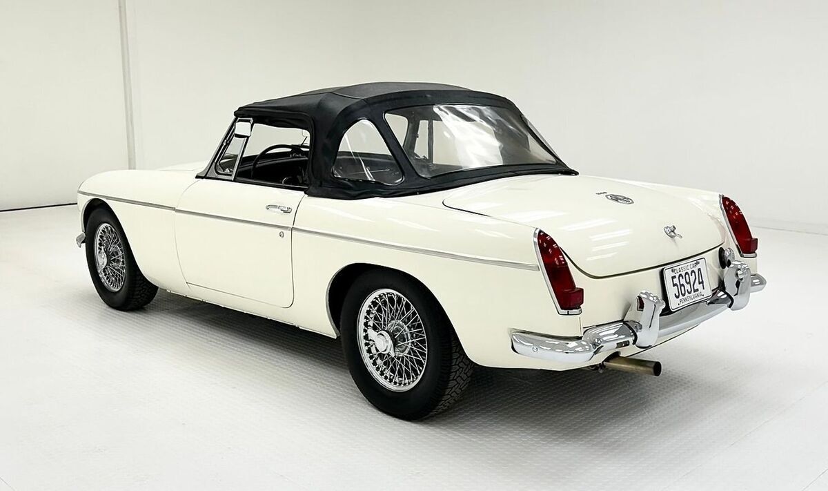 1967 MG MGB Roadster - photo 5