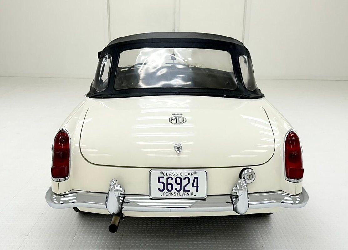 1967 MG MGB Roadster - photo 7