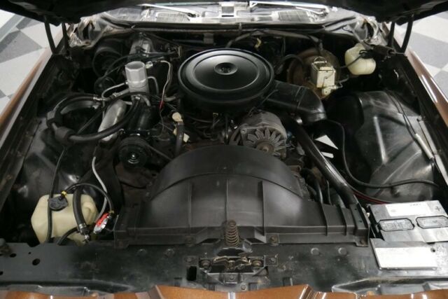 1975 Pontiac Grand Prix -- - photo 4
