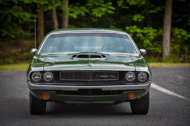 1970 Dodge Challenger R/T - photo 2