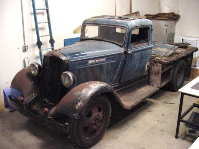 1935 Dodge Flat bed 1 1/2 ton - photo 3