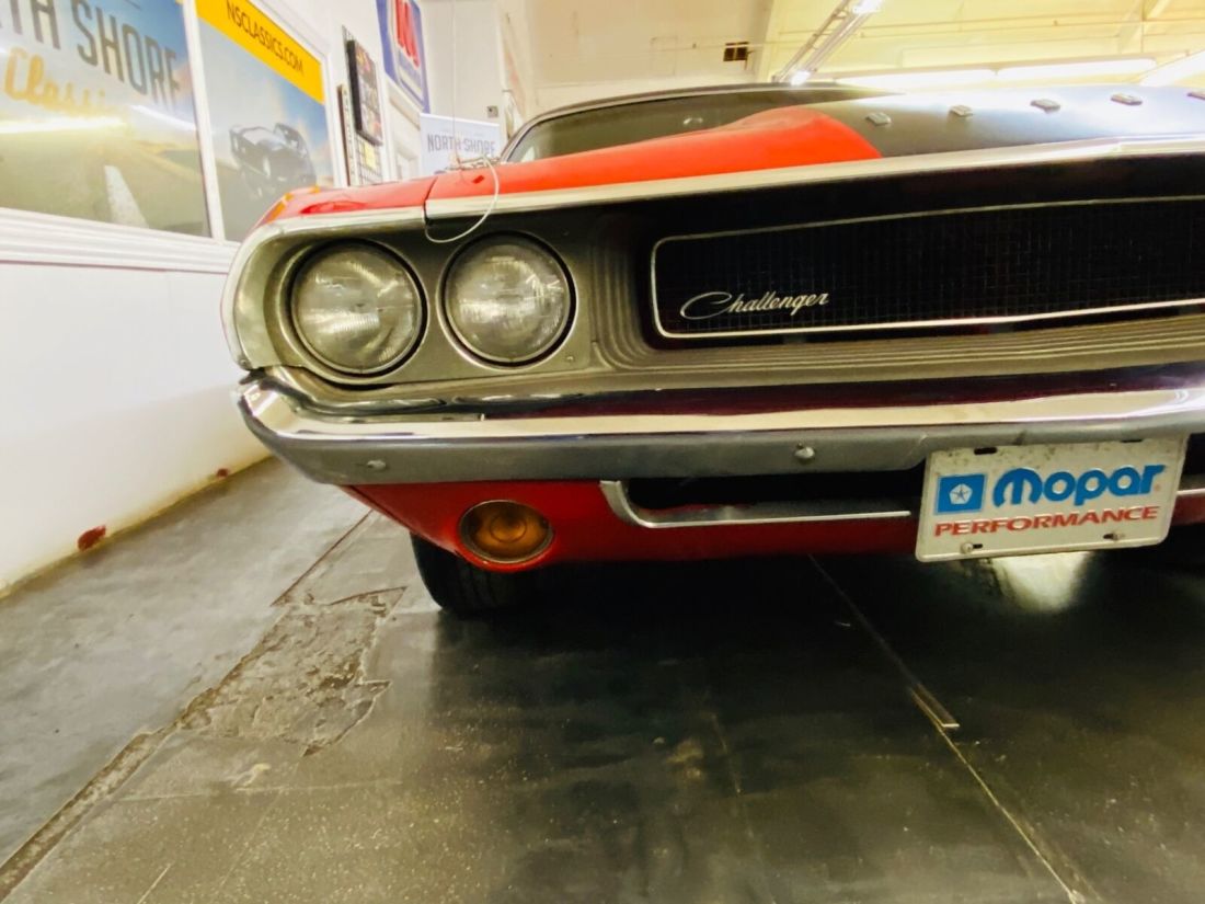 1970 Dodge Challenger - PRICE DROP - 340 ENGINE - SUPER CLEAN - SEE VIDE - photo 7
