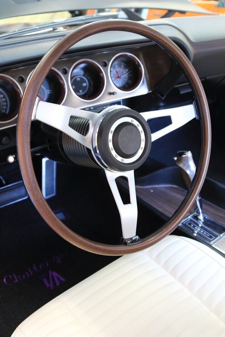 1970 Dodge Challenger - photo 12