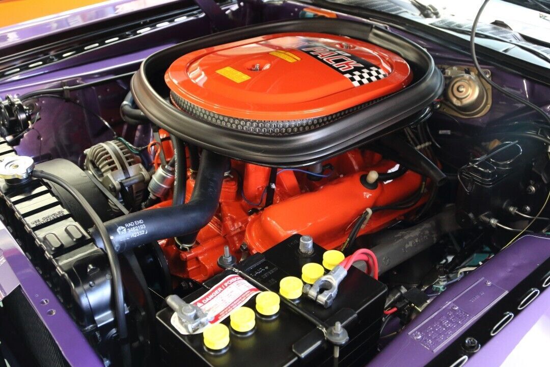 1970 Dodge Challenger - photo 2