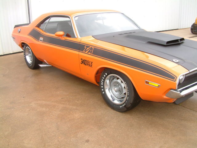 1970 Dodge Challenger - photo 3