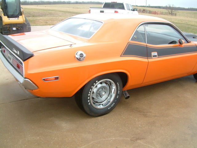 1970 Dodge Challenger - photo 4