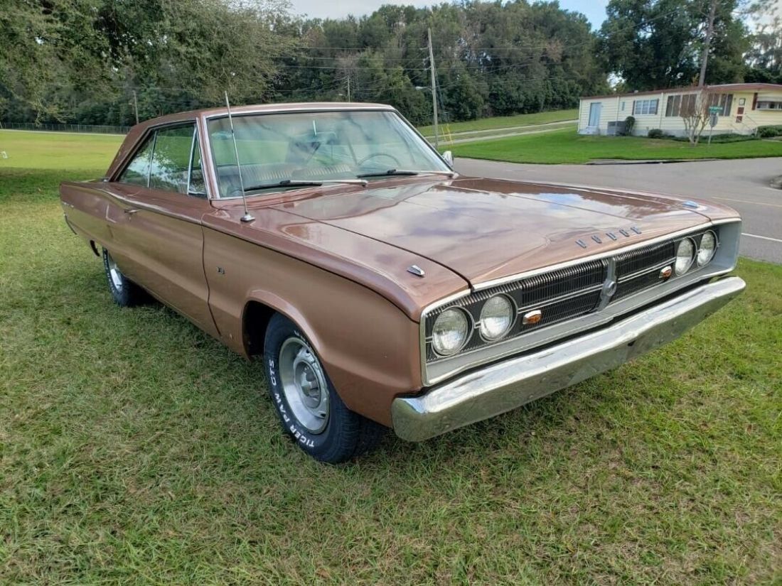 1967 Dodge Coronet V8 - photo 2