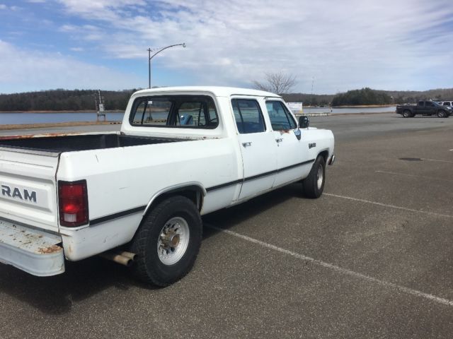 1981 Dodge Other Pickups Crew Cab 4 Dr - photo 4