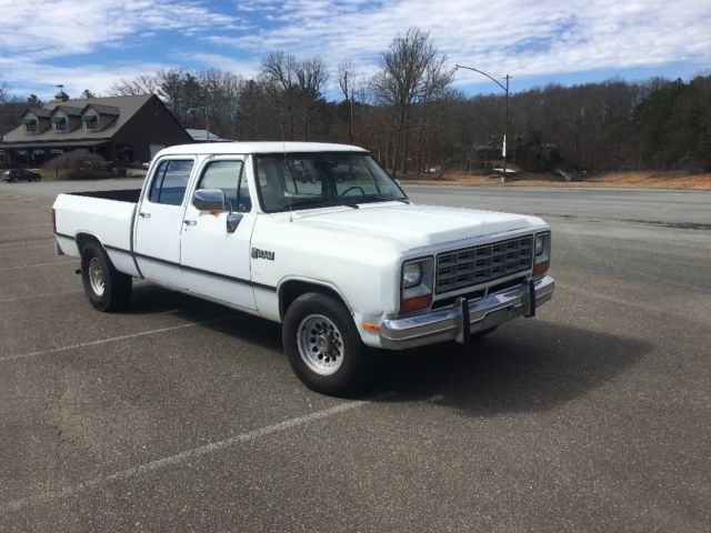 1981 Dodge Other Pickups Crew Cab 4 Dr - photo 5