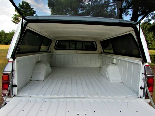 1991 Dodge Ram 2500 LE - photo 8