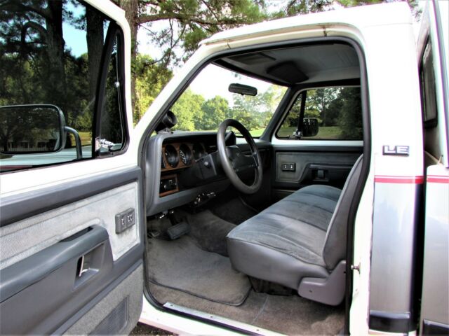 1991 Dodge Ram 2500 LE - photo 9