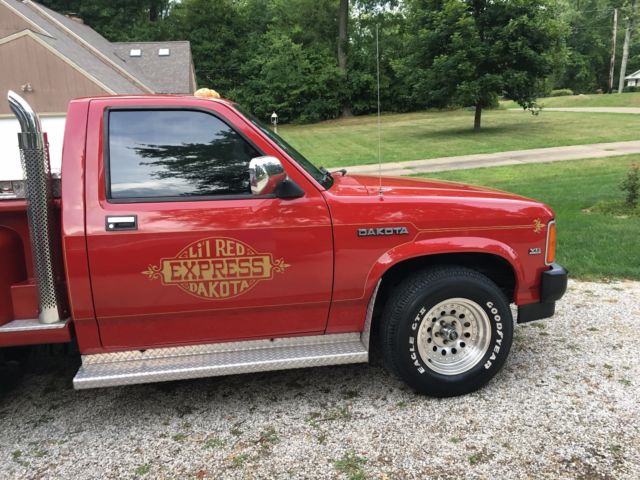 1990 Dodge Dakota Lil Red Express - photo 2