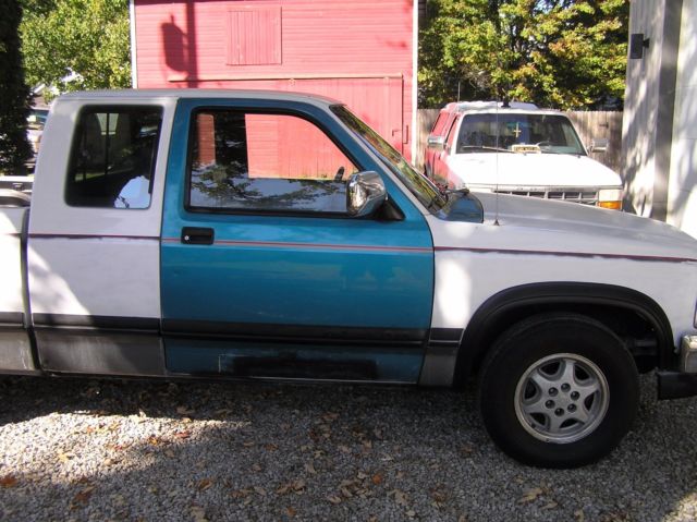 1992 Dodge Dakota SLT - photo 2