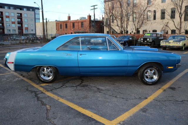 Dodge Dart Swinger 340, stock dual exhaust, Original B5 blue 1970 Dodge Dart