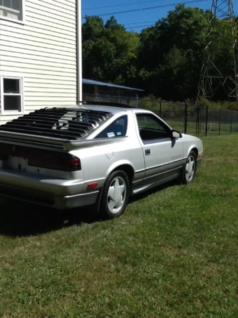 1989 Dodge Daytona - photo 2