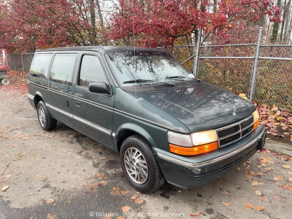 1993 Dodge Grand Caravan - photo 2