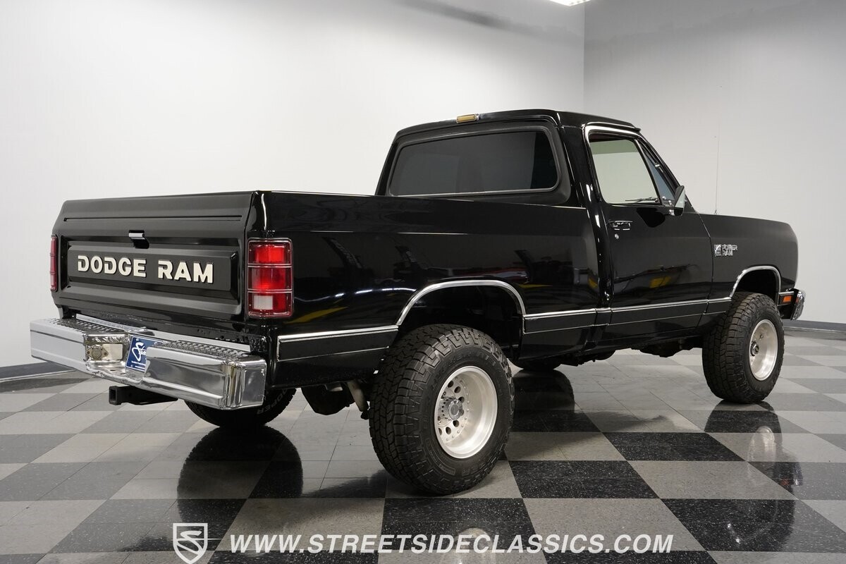 1987 Dodge Power Ram W150 4X4 - photo 13