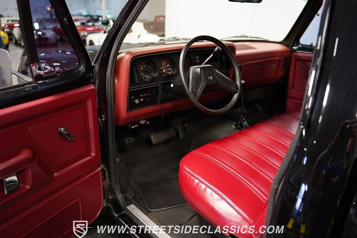 1987 Dodge Power Ram W150 4X4 - photo 5