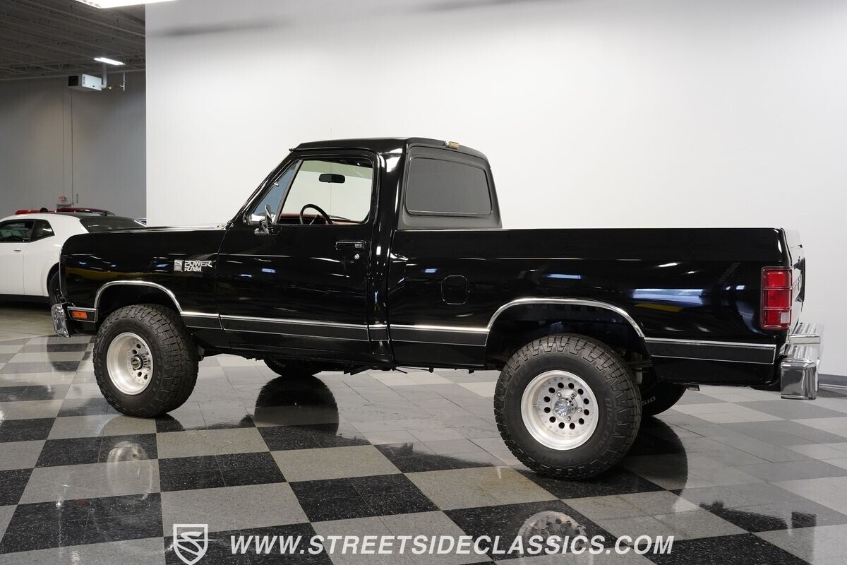 1987 Dodge Power Ram W150 4X4 - photo 9