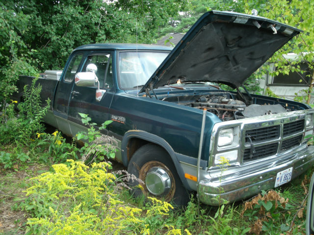 1993 Dodge Ram 2500 LE - photo 2