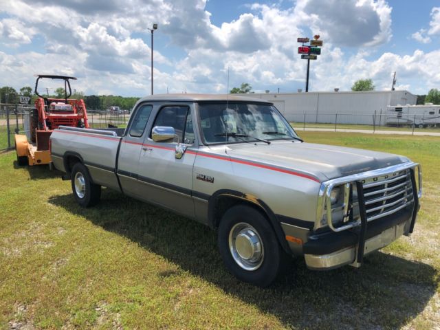 1993 Dodge Ram 2500 slt - photo 2