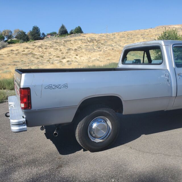 1991 Dodge Ram 2500 - photo 9