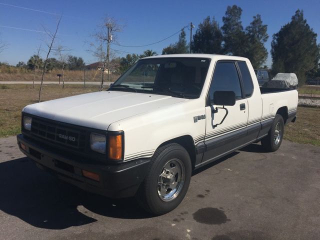 Dodge Ram 50 Sport Plus/ Mitsubishi Mighty Max 85k Survivor Truck 1988 Dodge Other Pickups