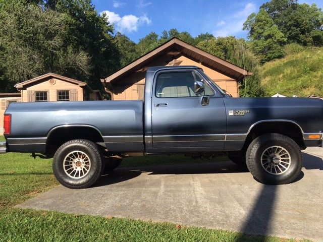 1988 Dodge Ram 1500 LE - photo 9