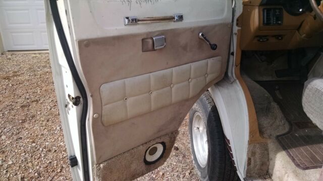1985 Dodge Ram Van - photo 11