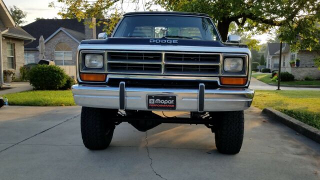 1990 Dodge Ram 2500 - photo 8
