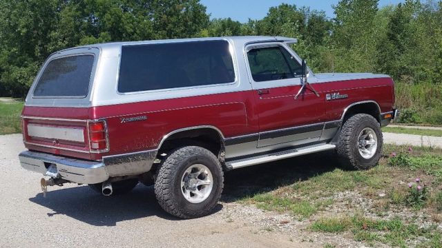 1984 Dodge Ramcharger Royal 150 SE - photo 2