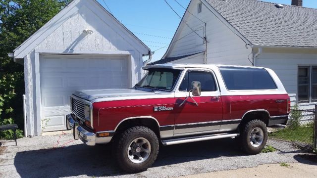 1984 Dodge Ramcharger Royal 150 SE - photo 6