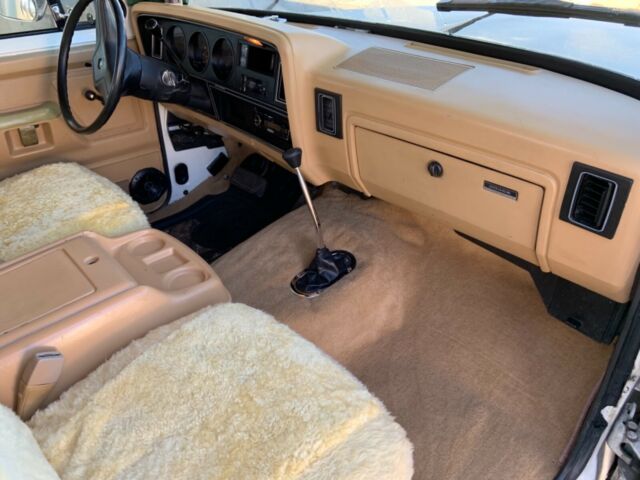 1987 Dodge Ramcharger - photo 9