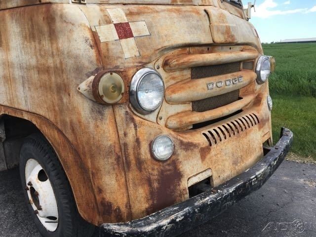1961 Dodge P300 Routevan 125' Dually - photo 2