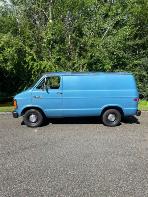 **Dodge Shorty Van!** 1989 Dodge B150