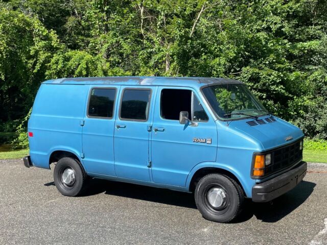 1989 Dodge B150 - photo 3