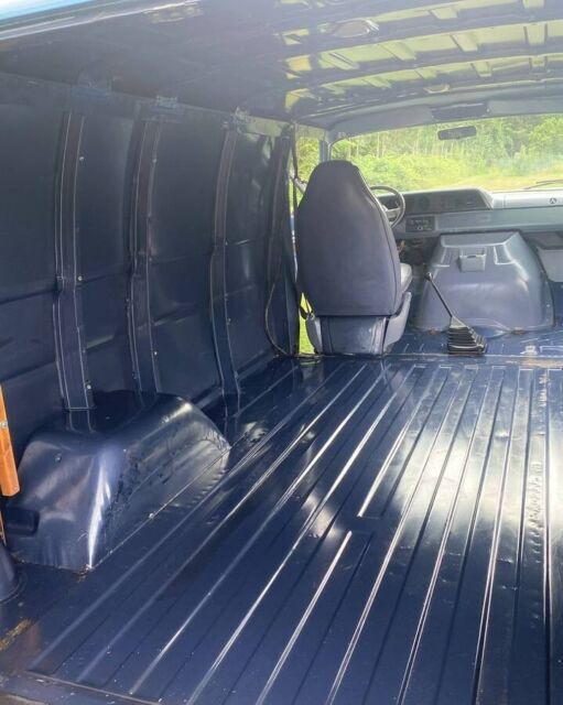 1989 Dodge B150 - photo 8