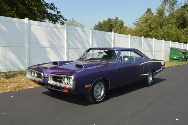 DODGE SUPPER BEE 440 SIX PACK RESTORED MATCHING NUMBERS AND ORIGINAL BODY PANELS 1970 Dodge Coronet SUPER BEE