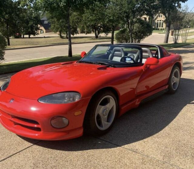 Dodge Viper 1993 7289 original miles. Clean carfax 3 owner. Excellent condition 1993 Dodge Viper RT/10