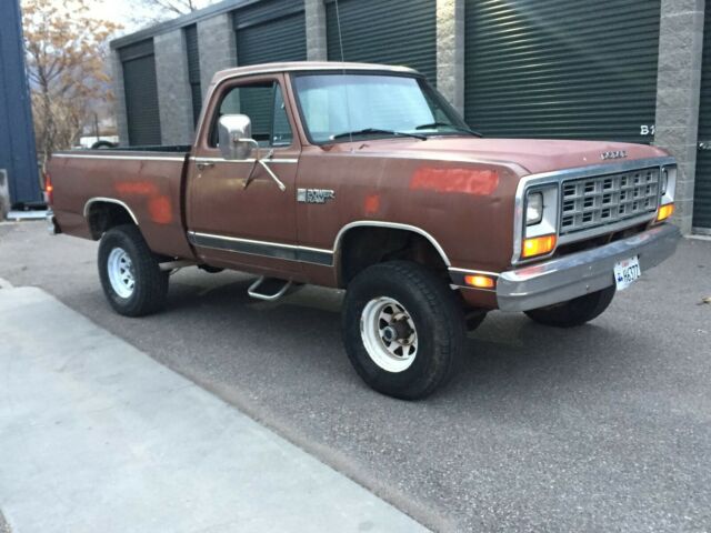Dodge W150, short bed pick up, 4wd, 318, western truck 1984 Dodge W150